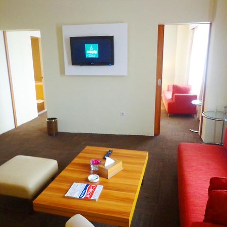 Sapadia Hotel Siantar Pematangsiantar Zewnętrze zdjęcie