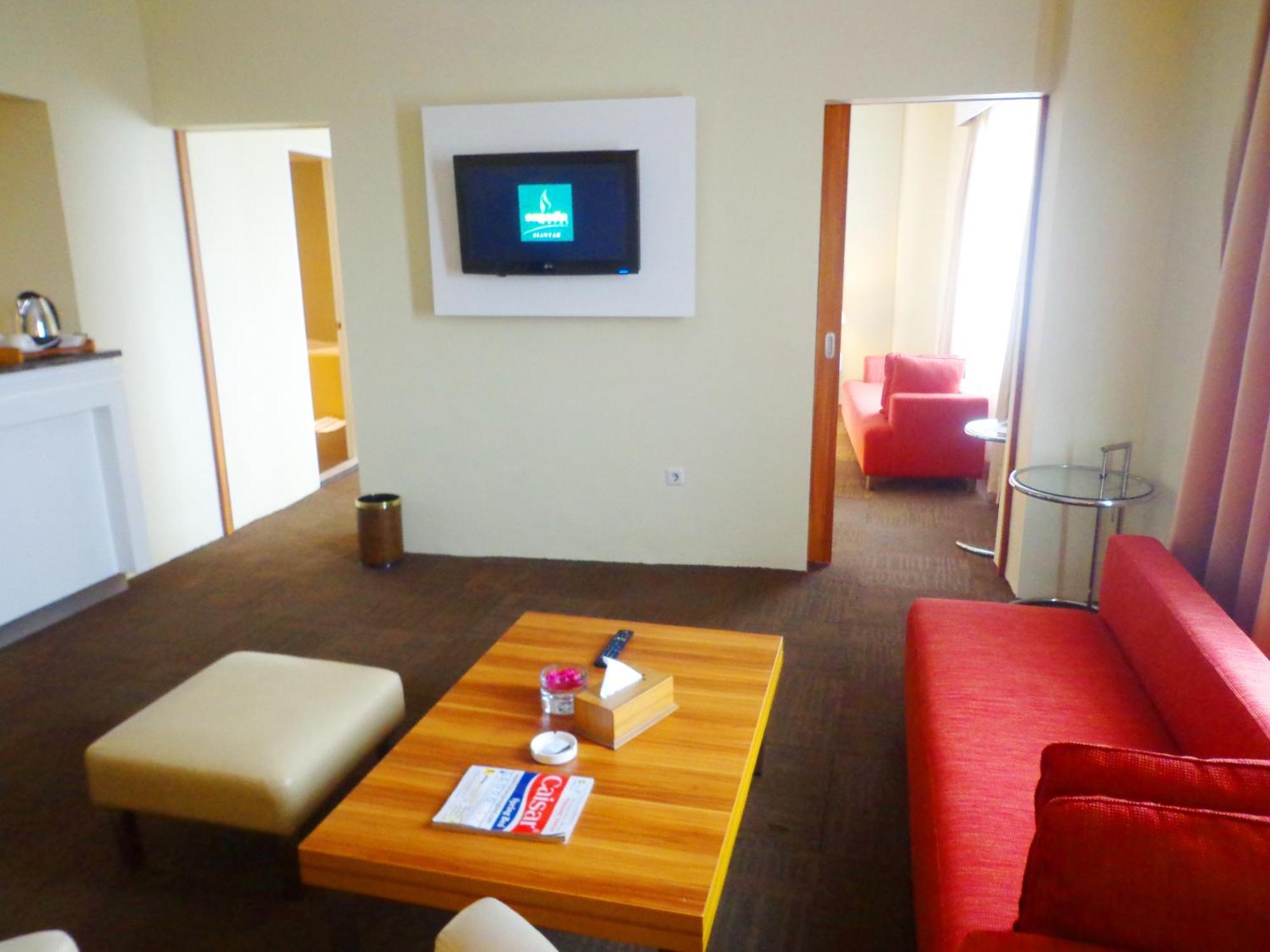 Sapadia Hotel Siantar Pematangsiantar Zewnętrze zdjęcie