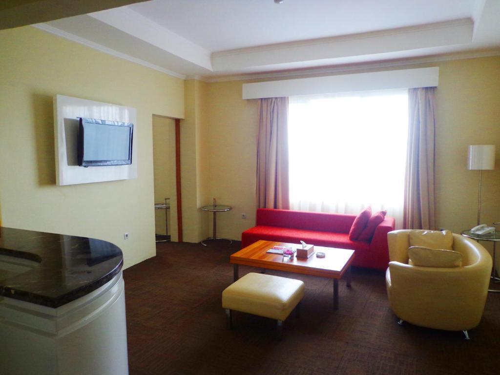 Sapadia Hotel Siantar Pematangsiantar Zewnętrze zdjęcie